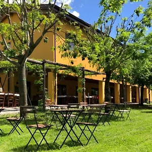 cascina-bosco-gerolo.emilia-romagnahotels.net/