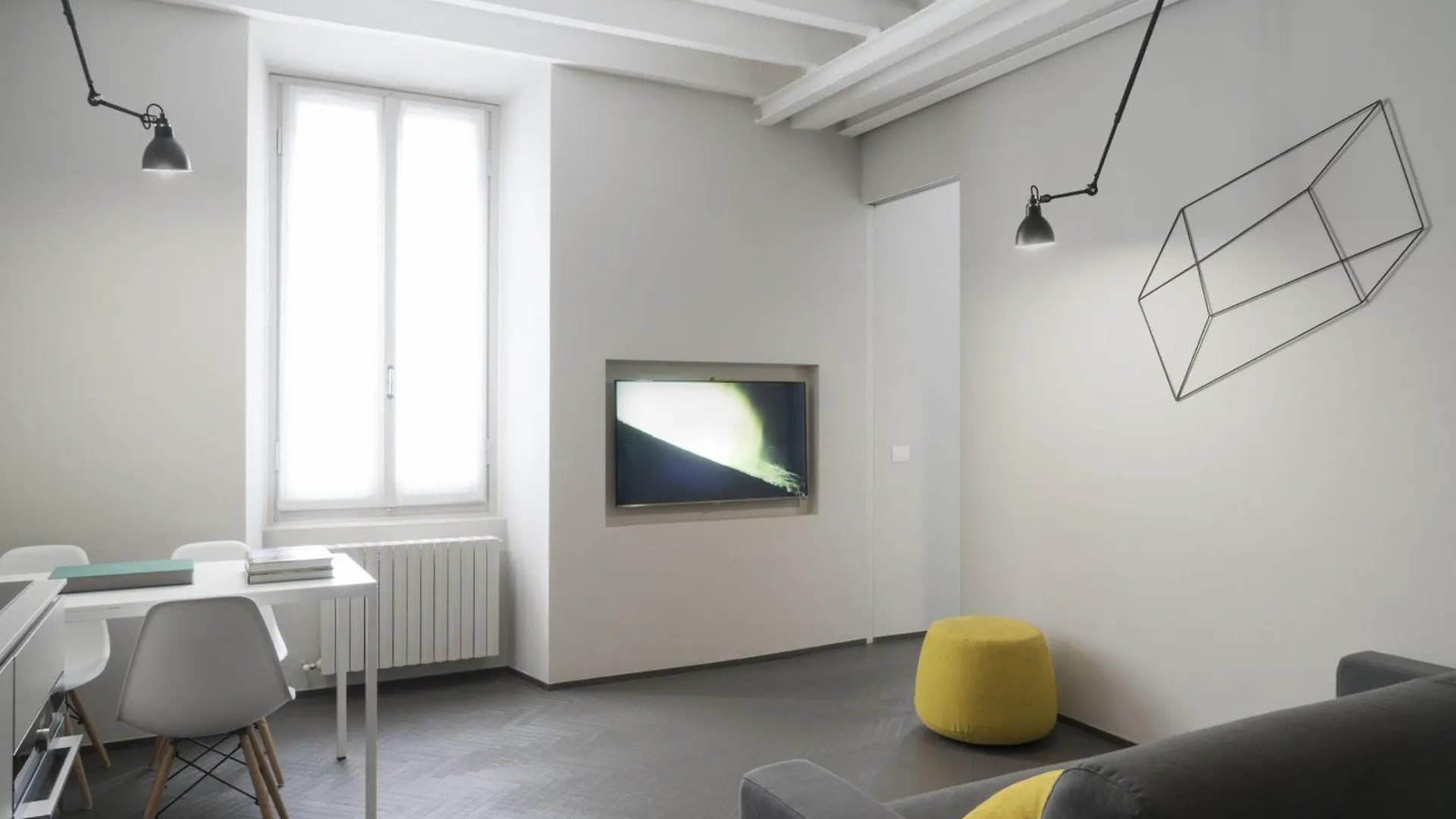 Brera Apartments Milan 0*,  Italy